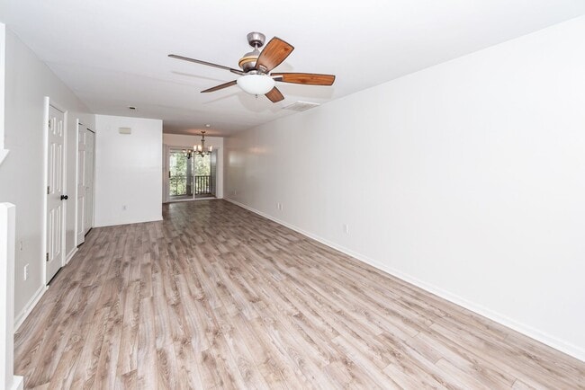 Photo - 2 Bedroom, 1.5 Bathroom Townhome - Charleston