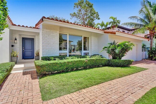 Building Photo - 6301 Leonardo St