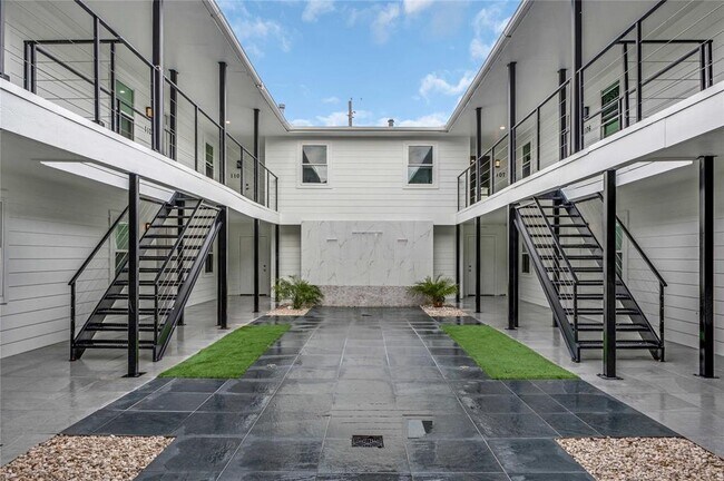 Foto del edificio - 712 Avenue H