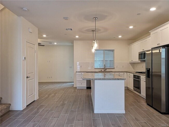 Building Photo - 7523 Shorthorn St
