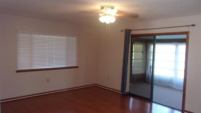 Foto del edificio - 10015 SW 90th Ct