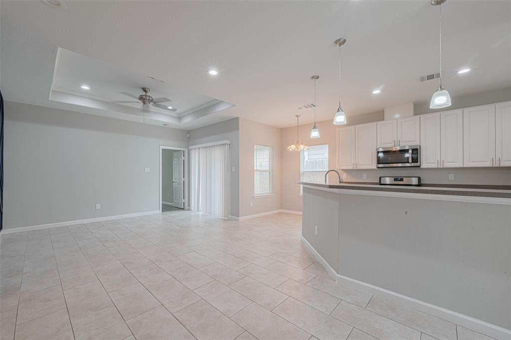 Foto principal - 7981 St Louis St