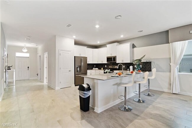Building Photo - 8 br, 5 bath House - 1686 MOON VALLEY DR