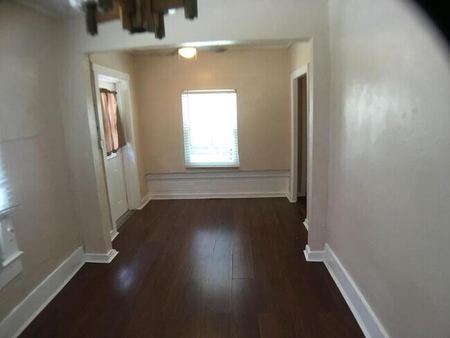 Foto del edificio - 3320 Edgewood Ave