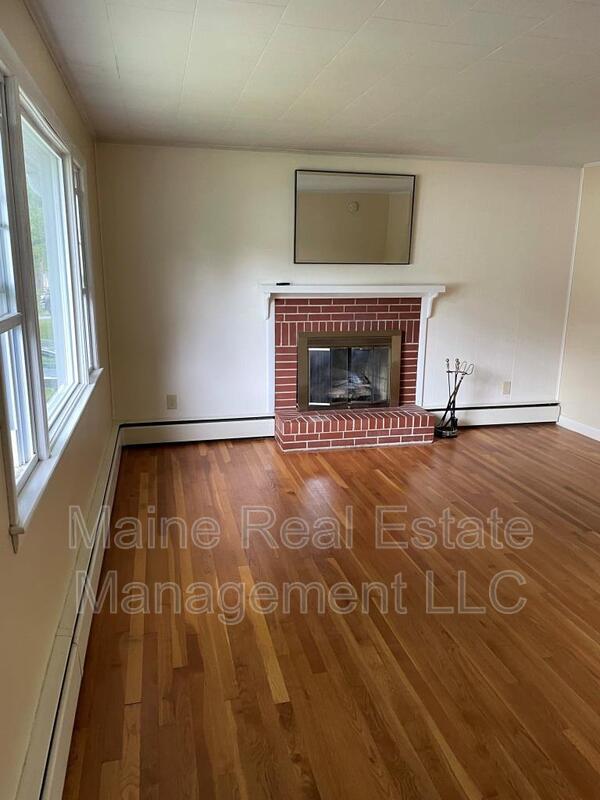 Building Photo - 12 Dexter St