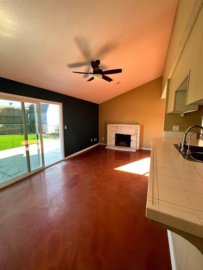 Foto del edificio - Beautiful 3 bedroom 2 bath Home in Imperial Beach