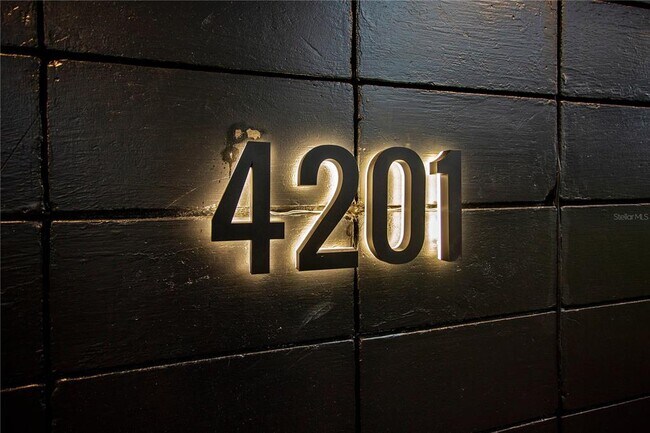 Foto del edificio - 4201 Mizell St