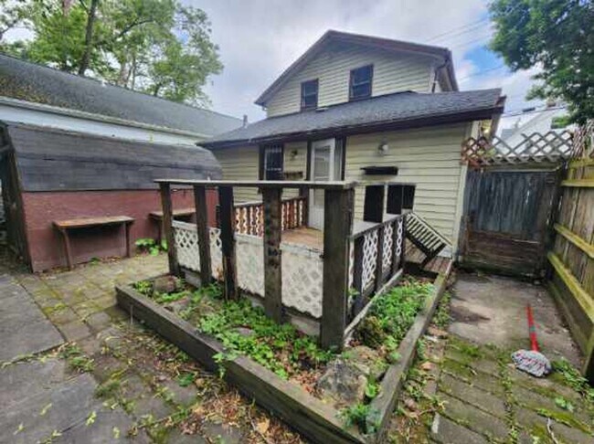 Foto del edificio - Two Bedroom Single Family Home!
