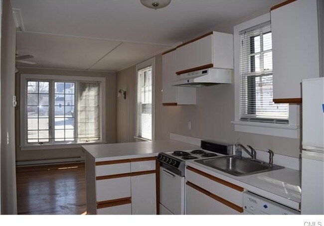 Kitchen - 4 Grand St