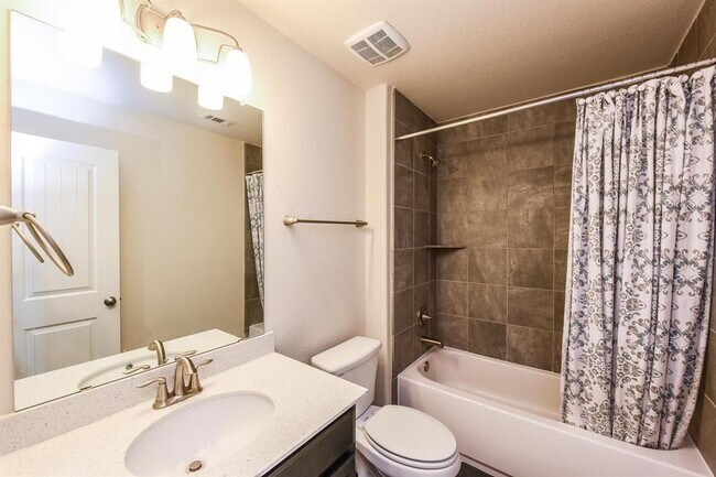 Building Photo - 13209 Dartmoor Terrace Dr