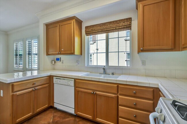 Foto del edificio - 378 Olive Hill Dr