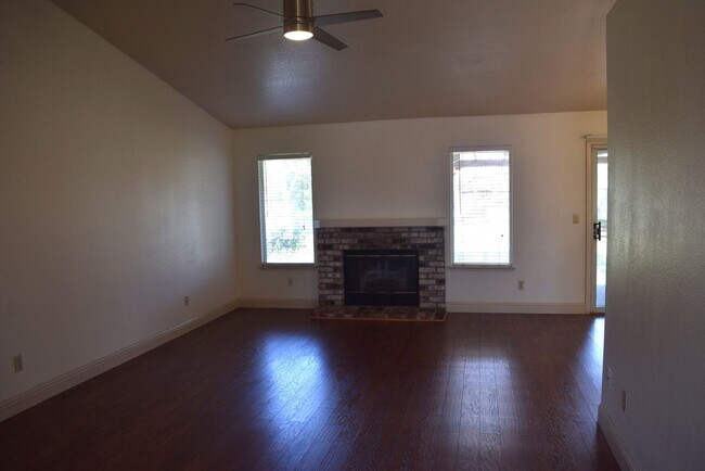 Building Photo - 8317 Maple Trails Way