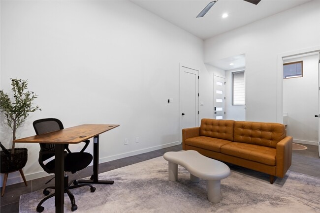 Building Photo - 13107 Beauty Berry Ridge Ln