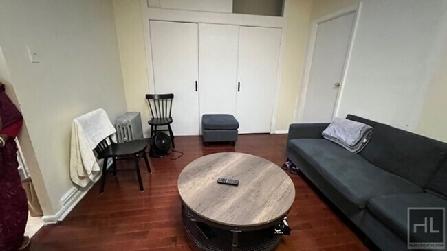 Foto del edificio - SUNNY AND LARGE XL3 BEDROOMS /PRIVATE BALC...