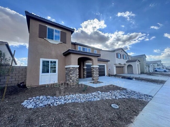 Foto del edificio - 31393 Sycamore Canyon Ln