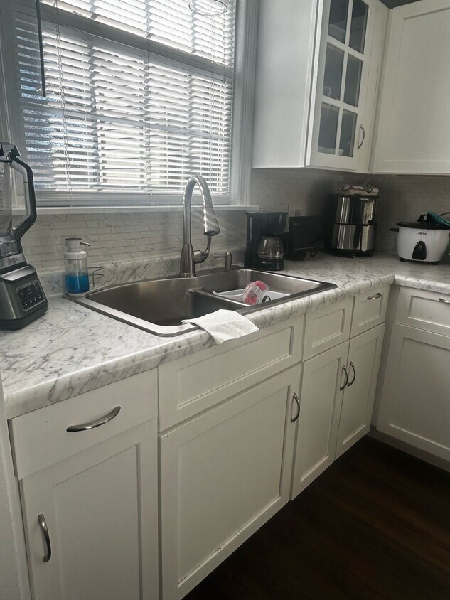 Foto principal - 6336 S Long Ave