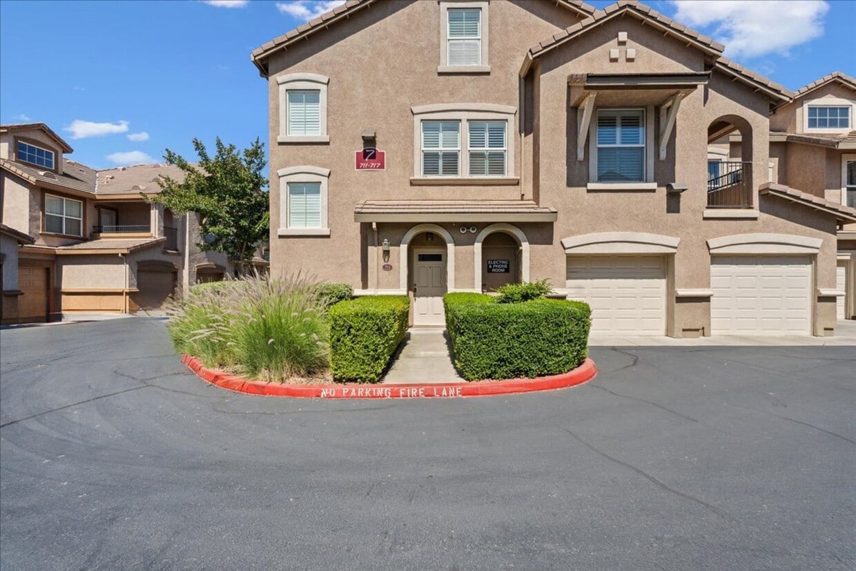 Primary Photo - 5350 Dunlay Dr
