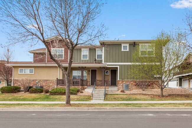 Foto del edificio - 5851 Dripping Rock Ln