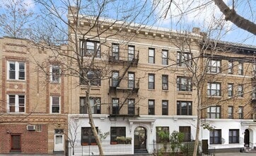 Building Photo - 326 6th St