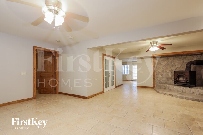 Foto del edificio - 3896 Chattahoochee Dr