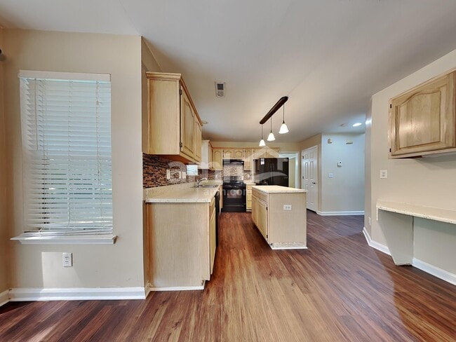 Building Photo - 8703 Coach Wood Ct