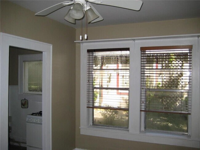 Building Photo - 4008 Burnet Rd