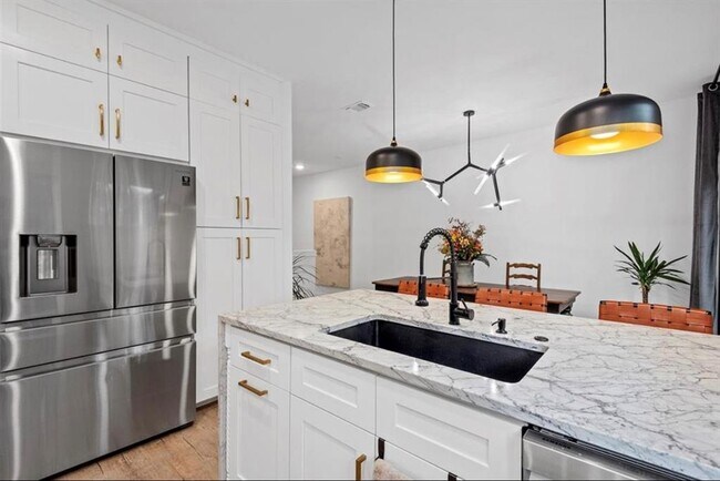 Building Photo - 2460 Bering Dr