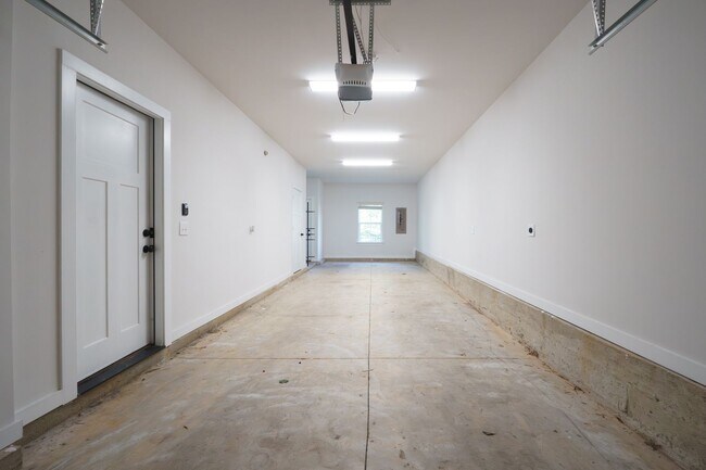 Building Photo - 608 Old Dominion Dr
