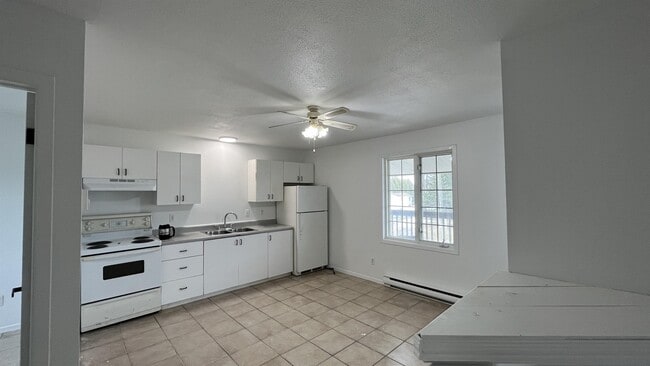 Building Photo - 81-81 Rue Principale