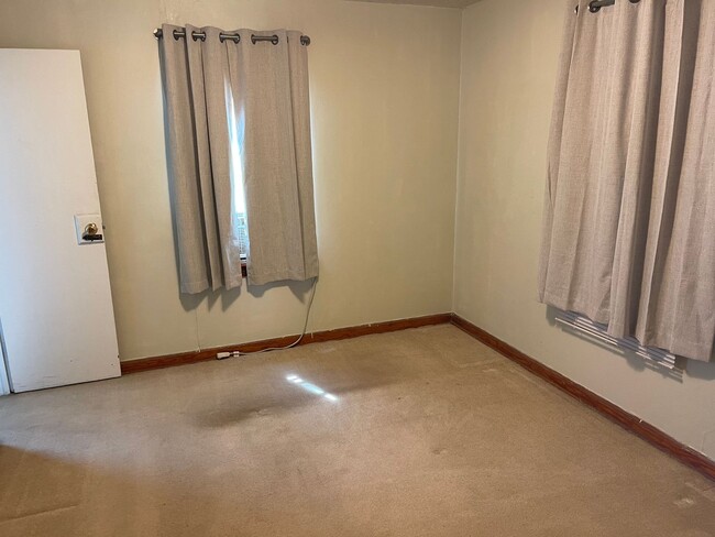 Foto del edificio - $695 - 2 bed 1 bath - Single Family Home