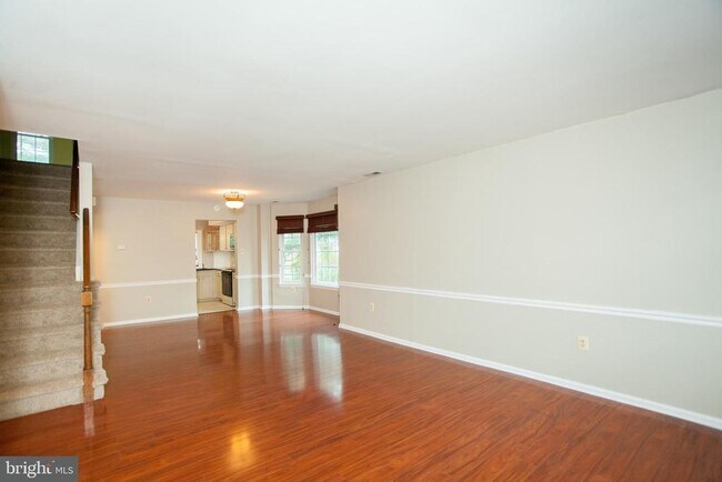 Building Photo - 124 Mulberry Dr