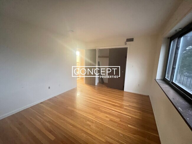 Foto del edificio - 182 Central St