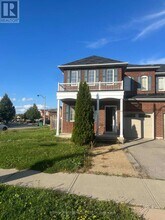 Building Photo - 53 Commodore Dr
