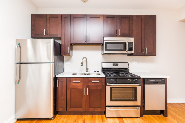 Foto del edificio - 4911 W Cuyler Ave