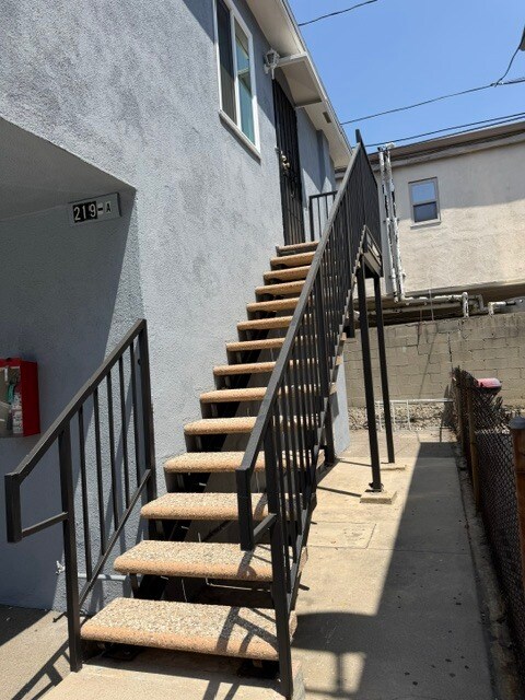 Foto del edificio - 219 W Acacia Ave