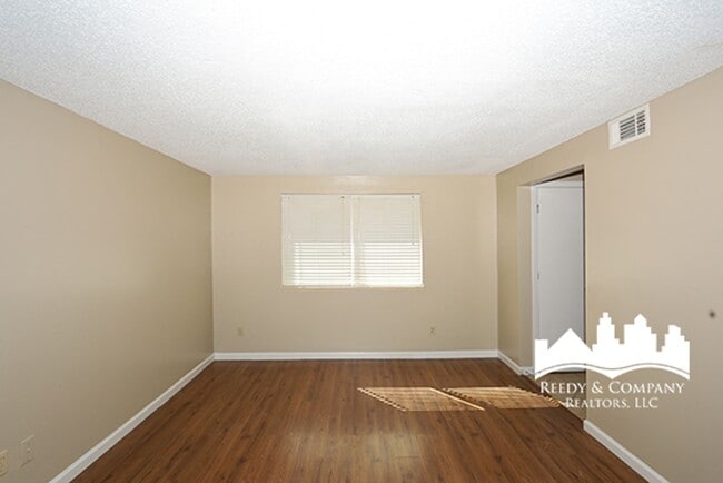 Building Photo - 4400 Spring Harbor Dr