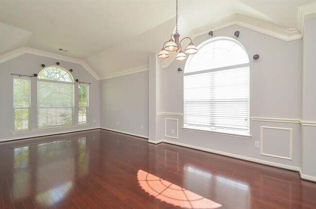 Foto del edificio - 6726 Oakman Ln
