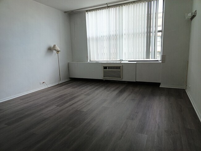 Foto del edificio - 5757 N Sheridan Rd