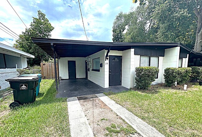 Building Photo - 218 N Lakeland Ave