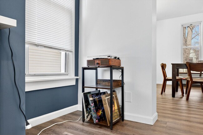 Foto del edificio - 6575 Odell St