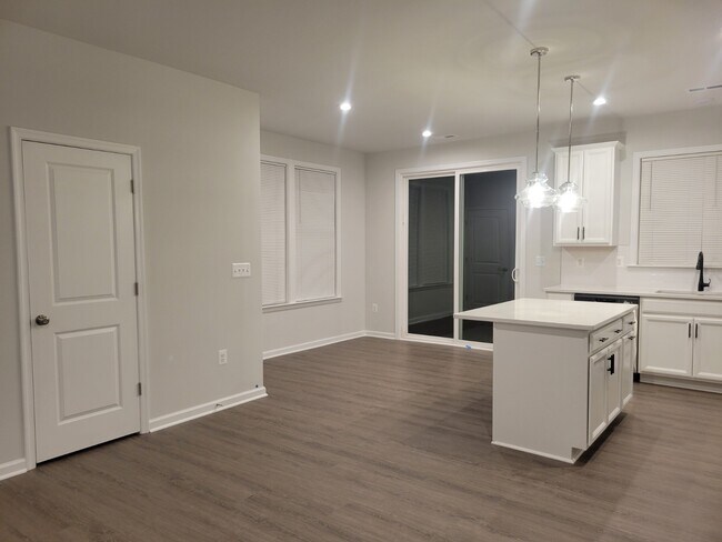Foto del edificio - 8603 Underhill Dr