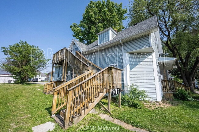 Building Photo - 921 S Buckeye St
