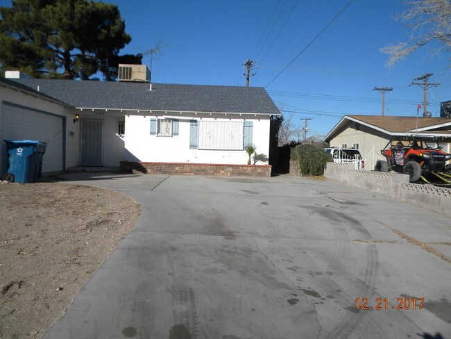 Building Photo - 5400 Del Monte Ave