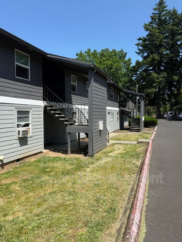 Photo - 3847 NE 152nd Ave House