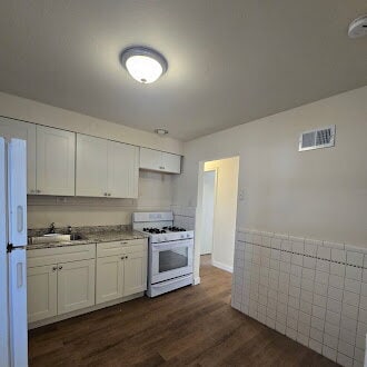 Building Photo - Beautiful open concept home!