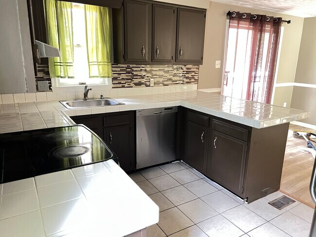 Foto del edificio - 11011 Hidden Creek Ct
