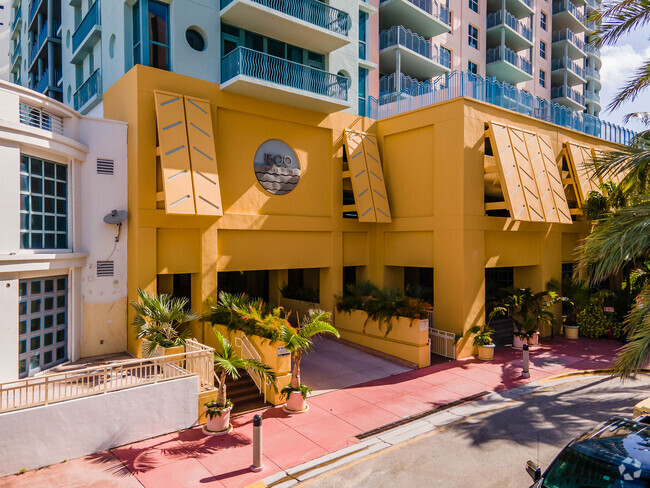 Enterance - 1500 Ocean Dr