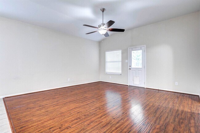Foto del edificio - 24314 Courtland Oaks St
