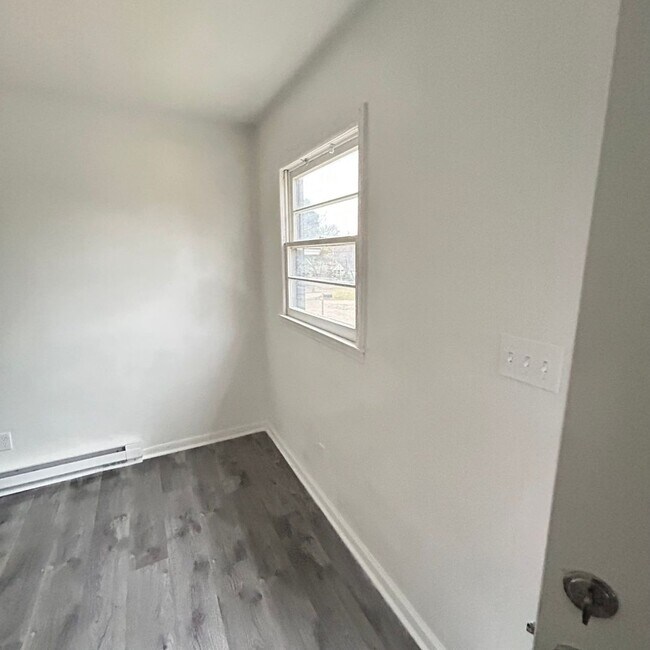 Foto del edificio - 1265 Springdale Rd