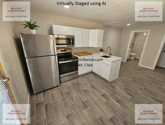Building Photo - 2940 W Calle Canario